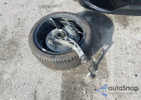 2023 Tesla Model Y Awd/Long Range Dual Motor All-Wheel Drive из США, поврежденный, VIN 7SAYGDEE5PF881514